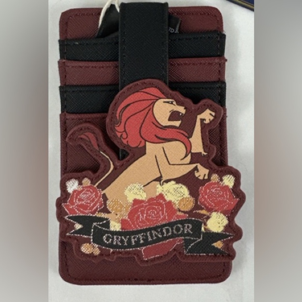 BNWT Loungefly Gryffindor Harry Potter Card Holder - Picture 3 of 4